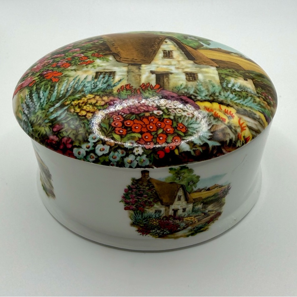 Charming Floral Cottage Fine Bone China Trinket Box, Made in England.